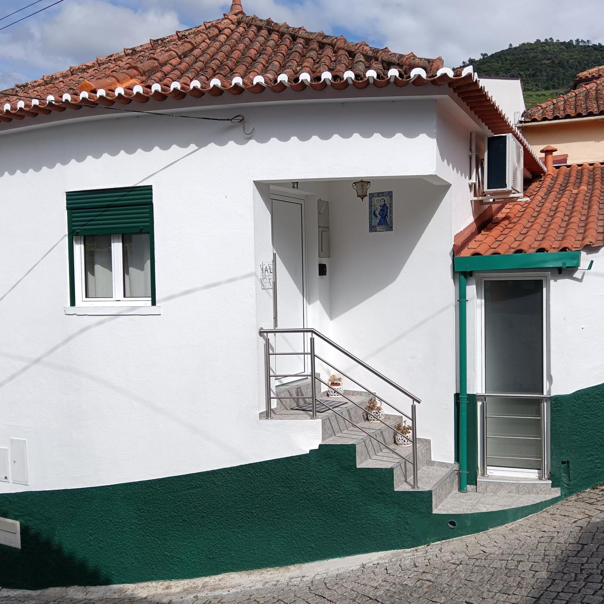 Casa Fonte Do Meio Folgosa  Εξωτερικό φωτογραφία